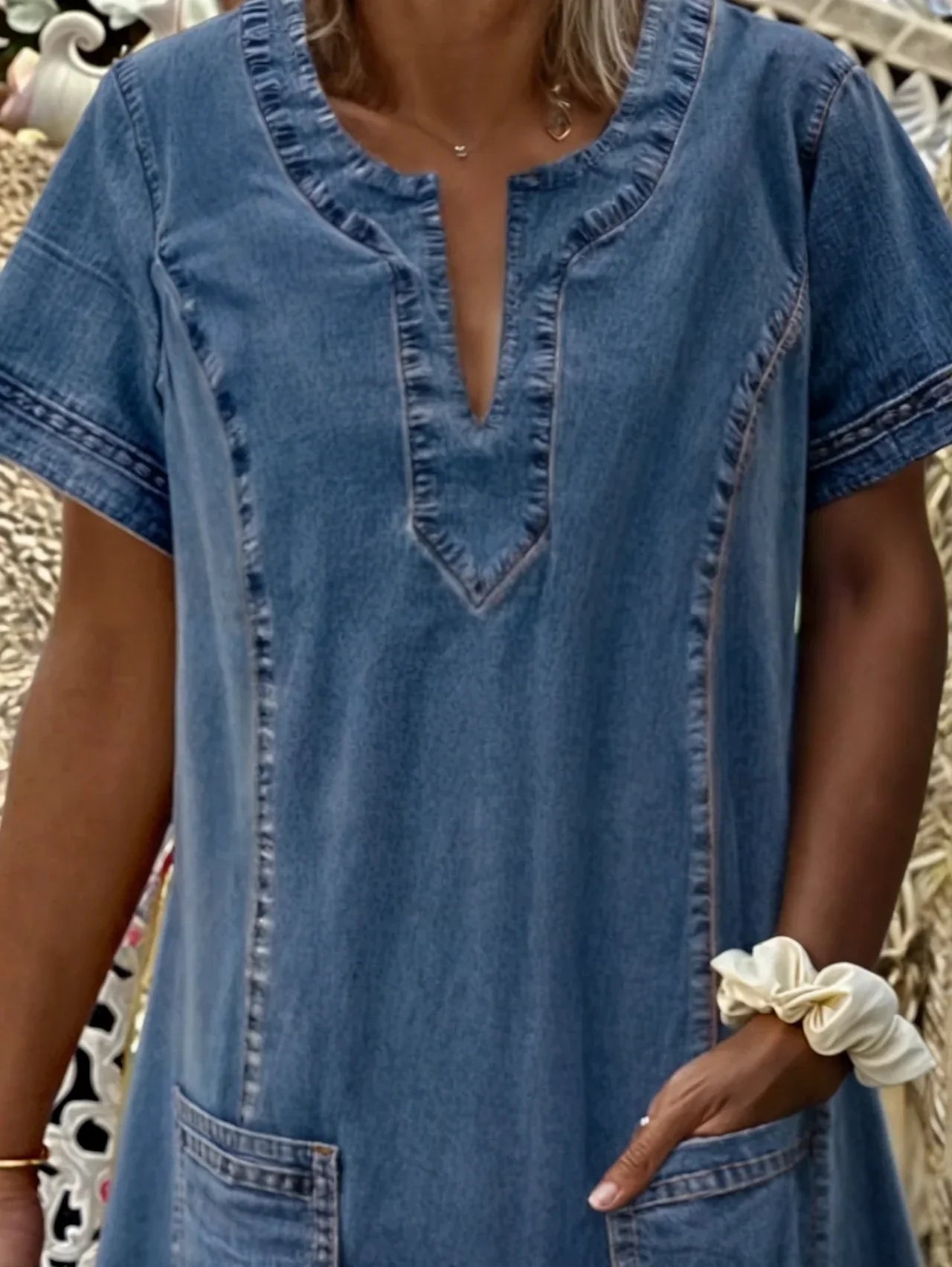 JUVY | EMBROIDERED DENIM DRESS