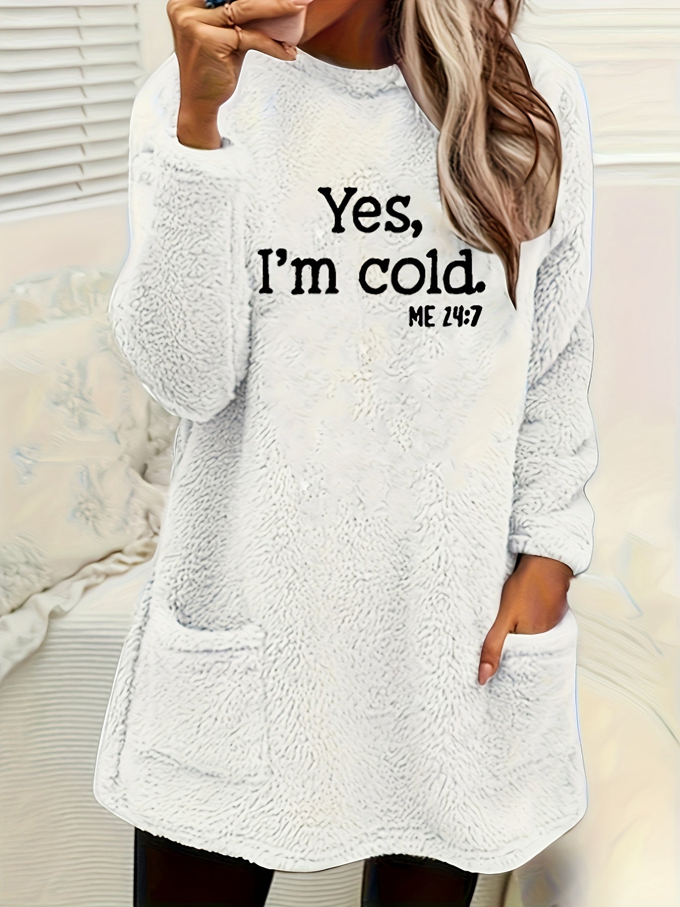 NORRA | COZY SLOGAN PULLOVER