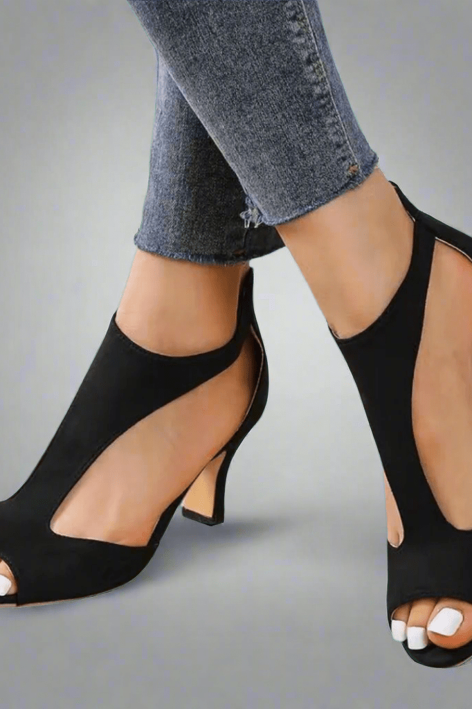 MIREYA | NUDE CUTOUT HEELS