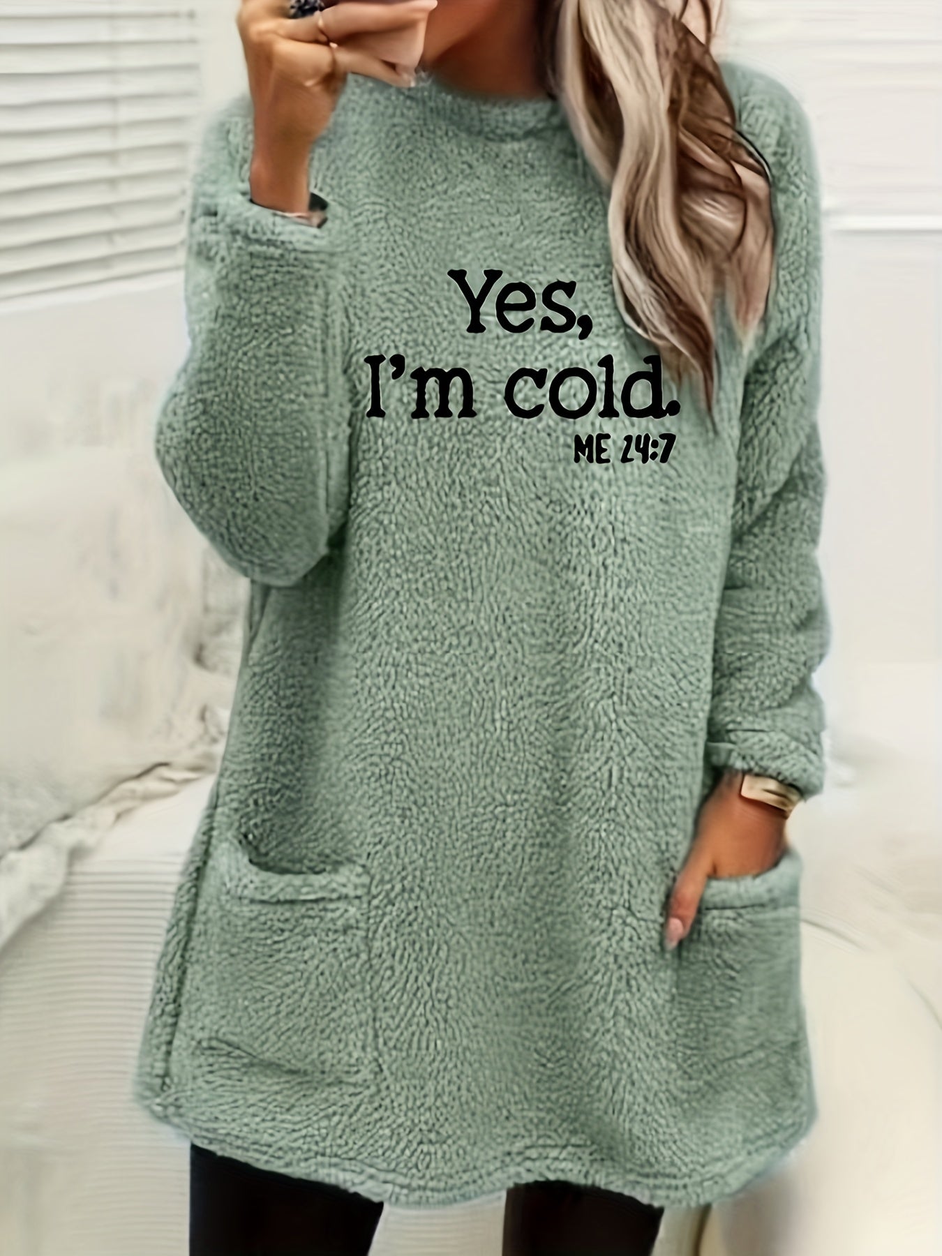 NORRA | COZY SLOGAN PULLOVER