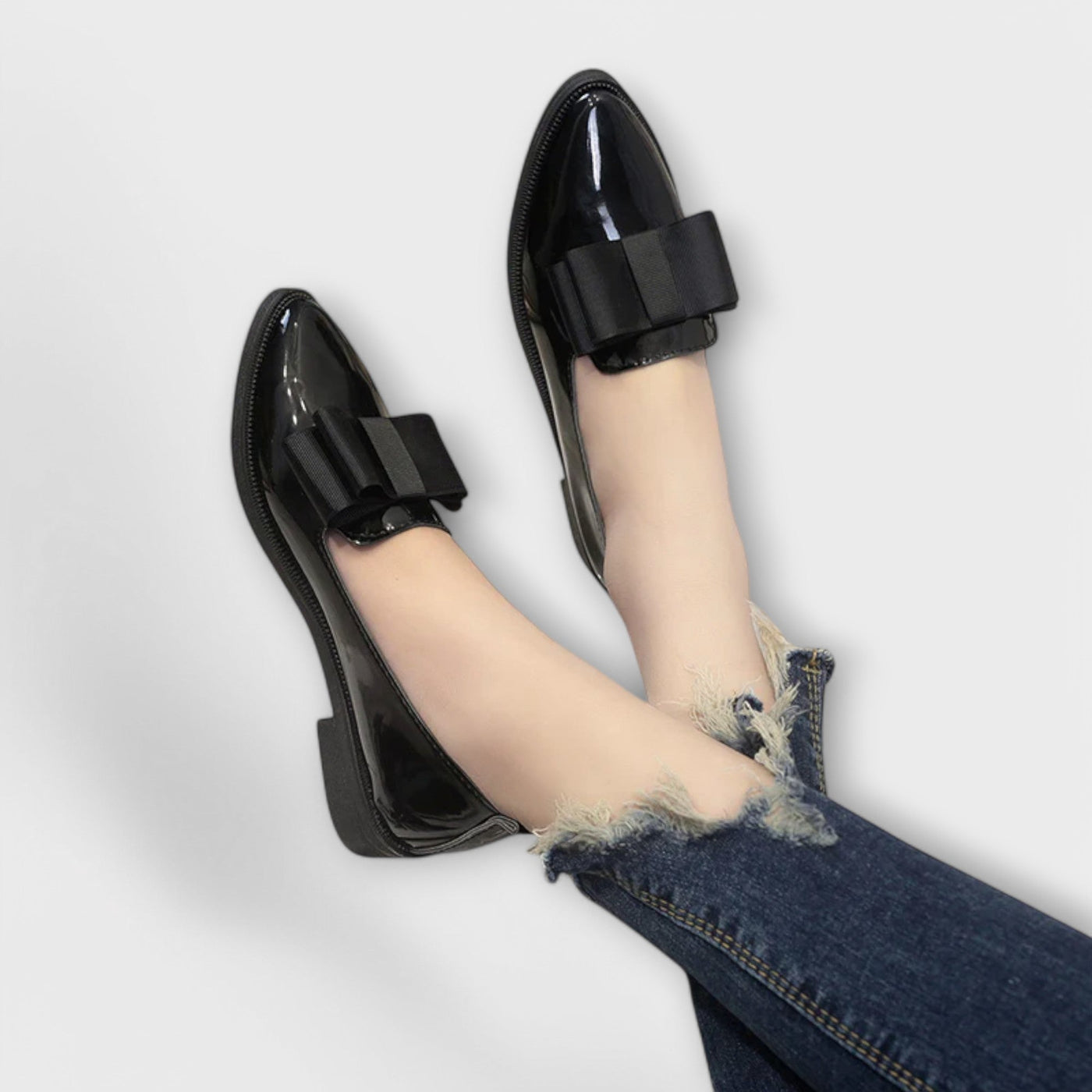 VIENNA | BLACK BOW LOAFERS