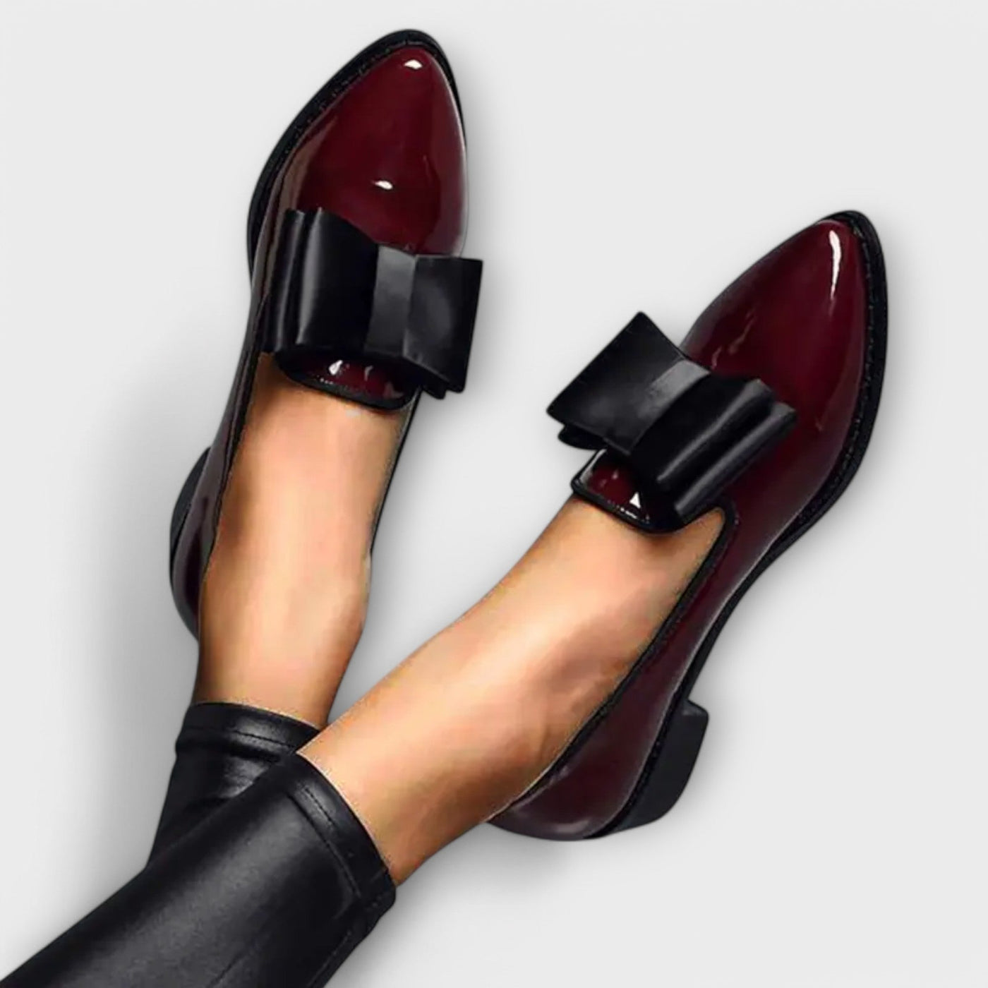 VIENNA | BLACK BOW LOAFERS