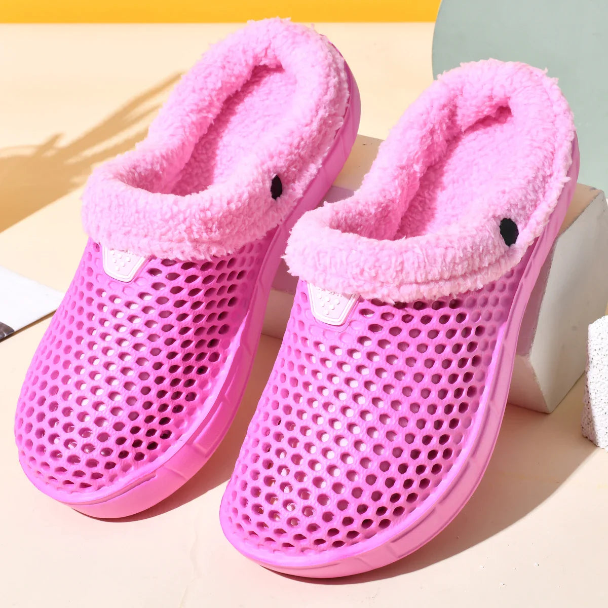 NAOMI | FLEECE-LINED COMFORT CLOGS