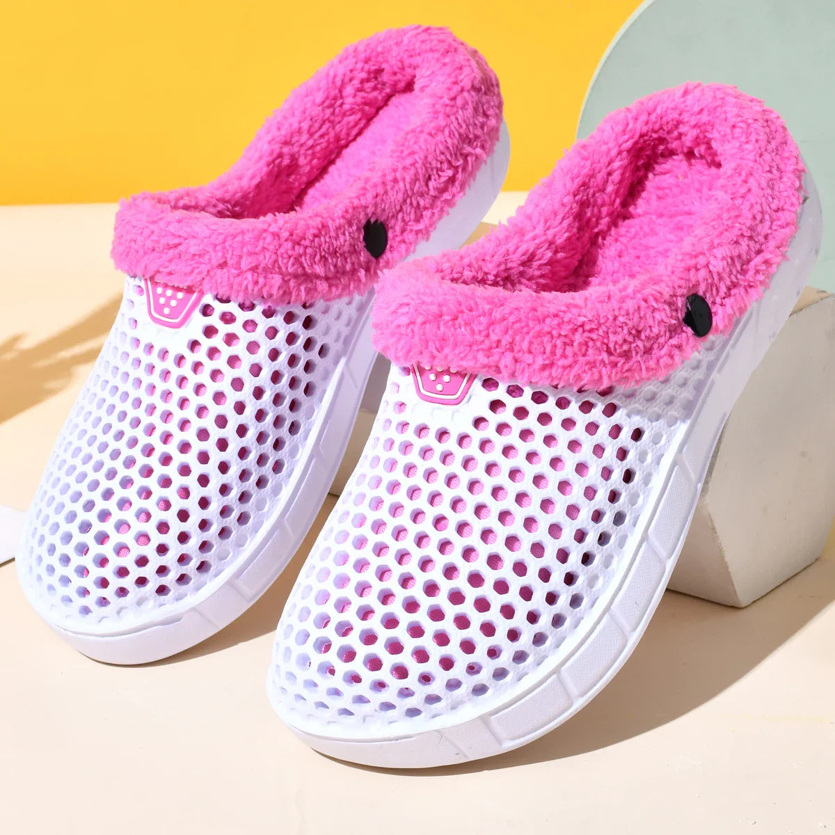 NAOMI | FLEECE-LINED COMFORT CLOGS