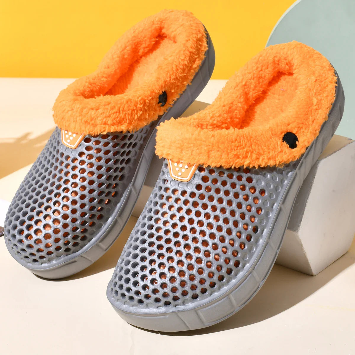 NAOMI | FLEECE-LINED COMFORT CLOGS